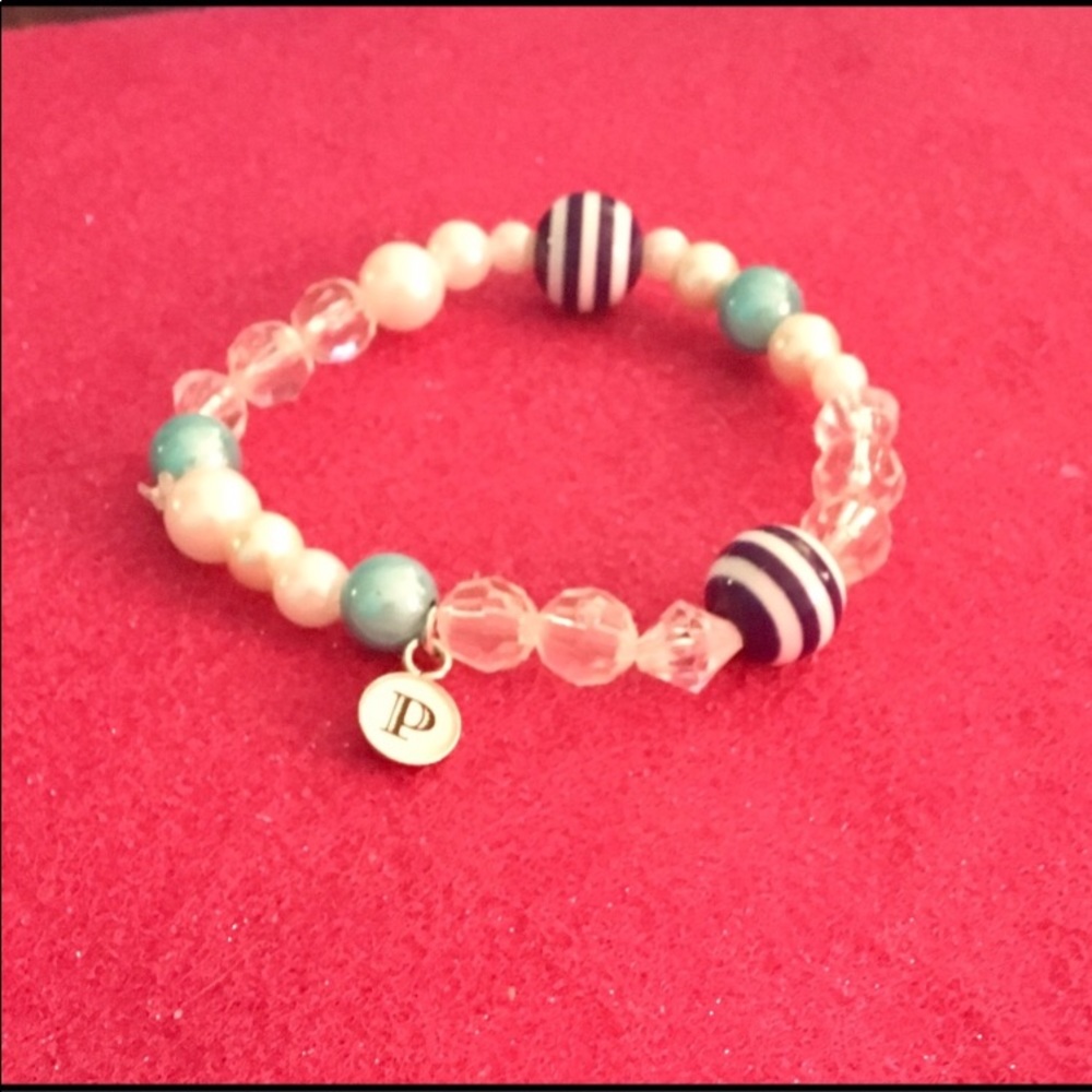 “ P” initial charm bracelet - Picture 4 of 6